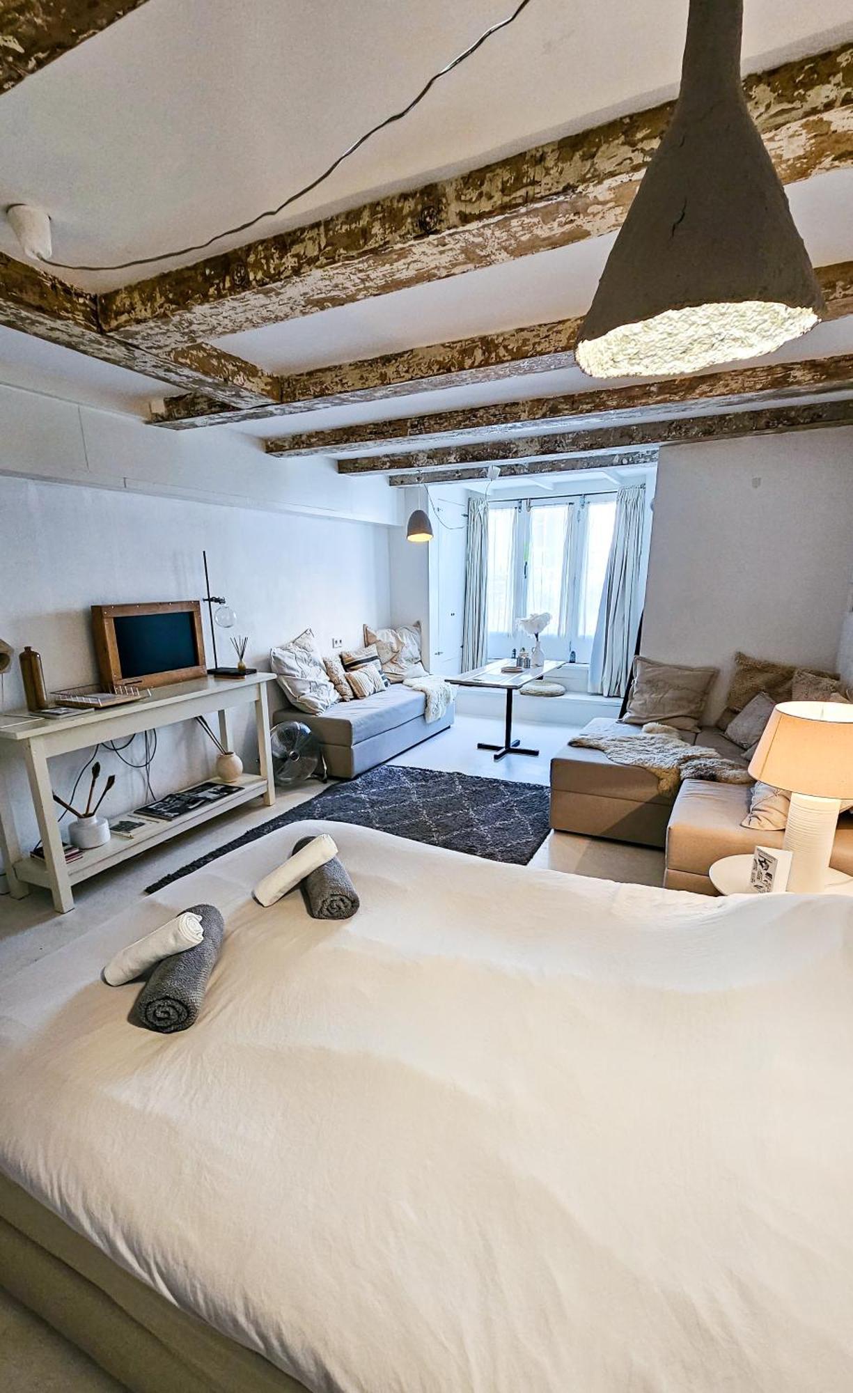 The White Wilde - Studio In A Historic Canalhouse From 1799 Амстердам Екстериор снимка