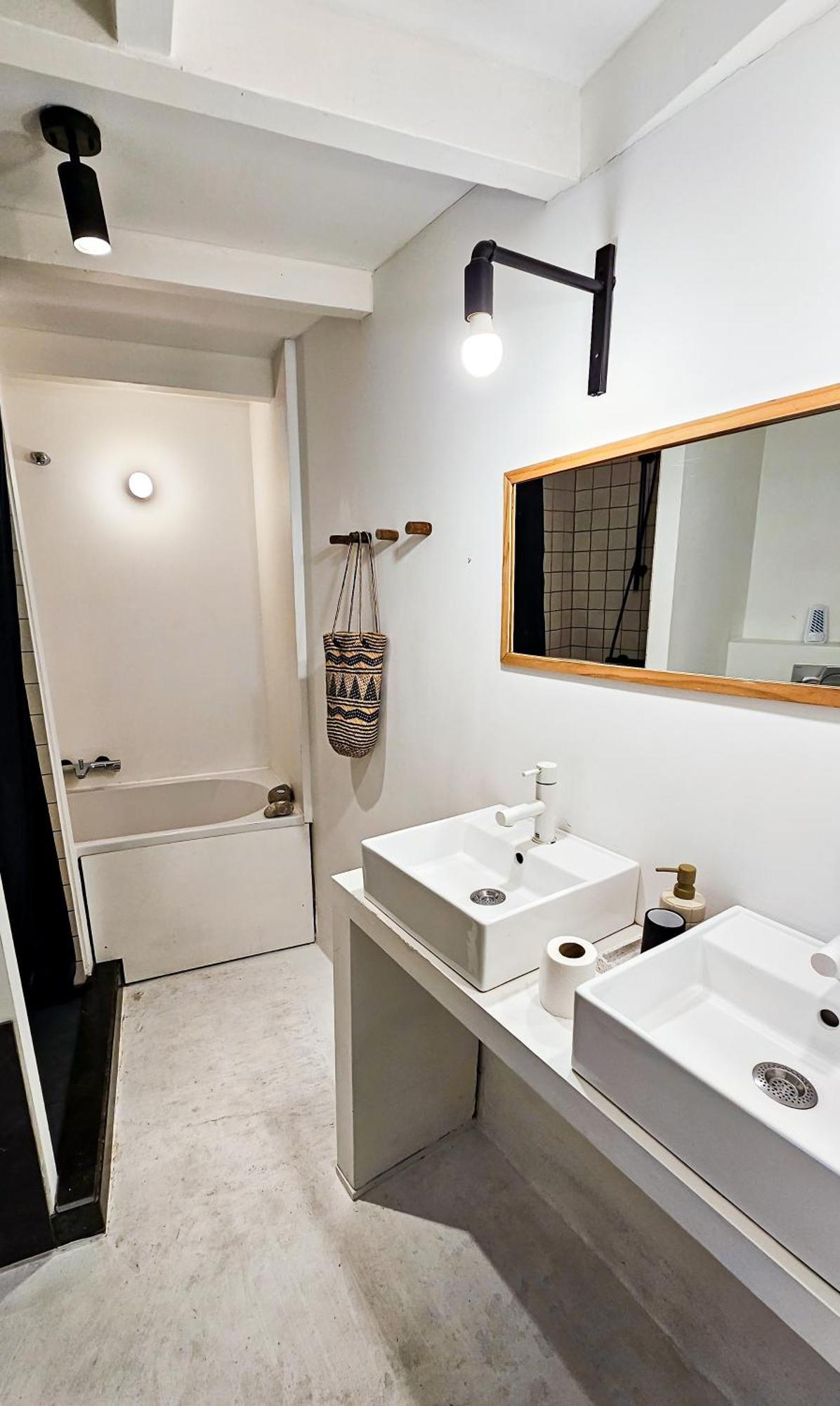 The White Wilde - Studio In A Historic Canalhouse From 1799 Амстердам Екстериор снимка